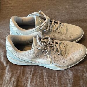 Men's Light Gray Nikis Athletic Shoes